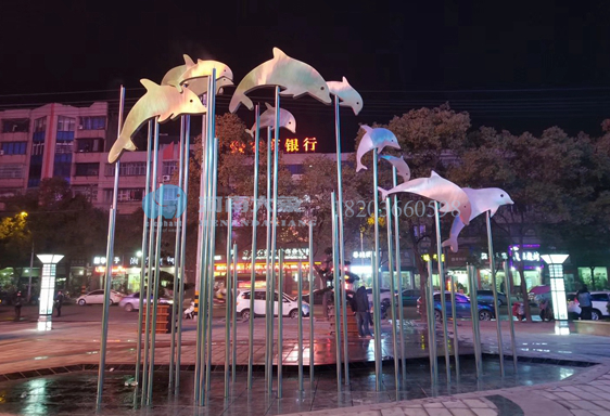 淺談鄭州雕塑廠家在雕塑設計時需要注意的地方(圖1) 淺談鄭州雕塑廠家在雕塑設計時需要注意的地方(圖1)