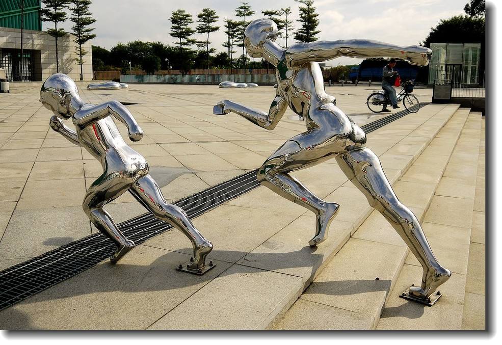 雕塑中河南不銹鋼雕塑有哪些優勢功能(圖1) 雕塑中河南不銹鋼雕塑有哪些優勢功能(圖1)