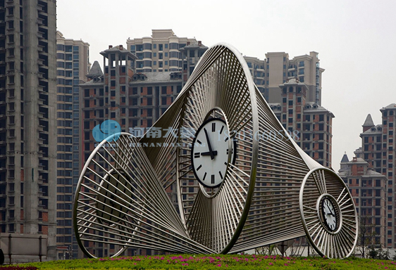 河南不銹鋼雕塑維護(hù)前需要做哪些準(zhǔn)備(圖1) 河南不銹鋼雕塑維護(hù)前需要做哪些準(zhǔn)備(圖1)